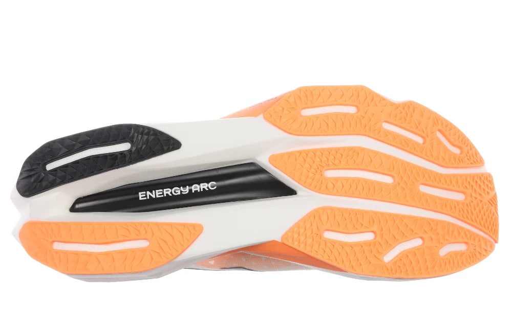 New Balance FuelCell SuperComp Elitev4 set nedefra