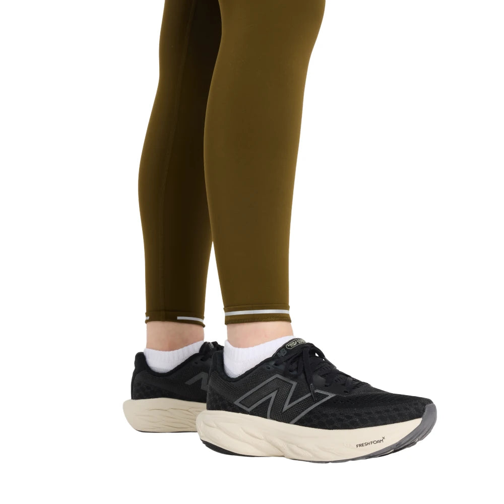 New Balance Sleek Pocket High Rise Legging 27 Dame - Woodland - Endurance Sport