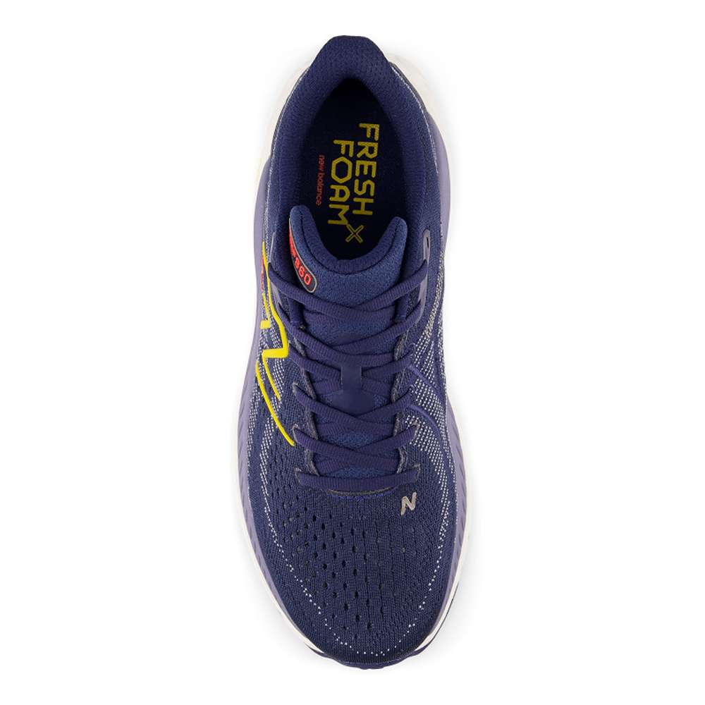 New Balance 860 v13 Herre - Navy/ Ginger Lemon set fra oven