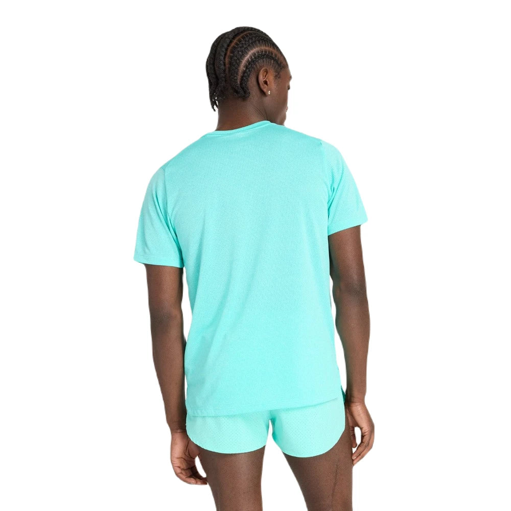New Balance Athletics Run T-shirt Herre - Cyber Jade set fra ryggen