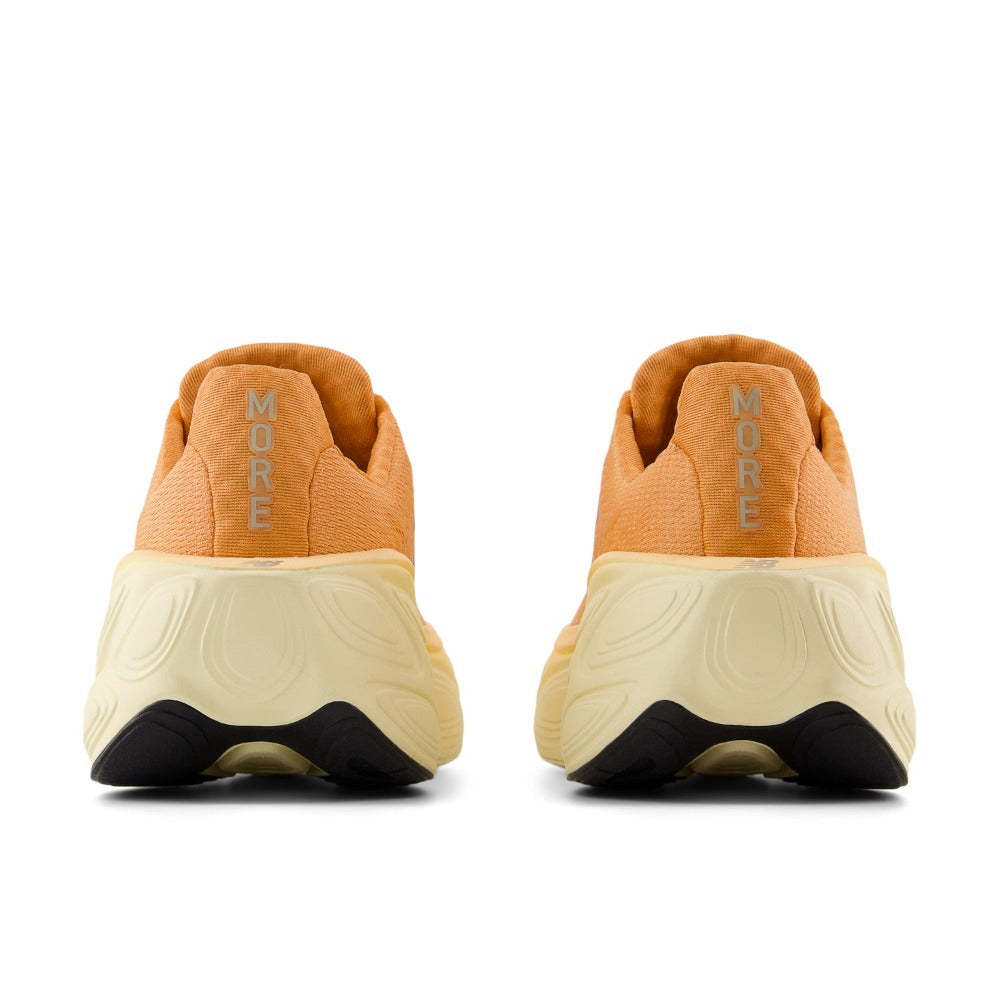 New Balance Fresh Foam X More v5 Dame - Copper/Light Gold Metallic set bagfra
