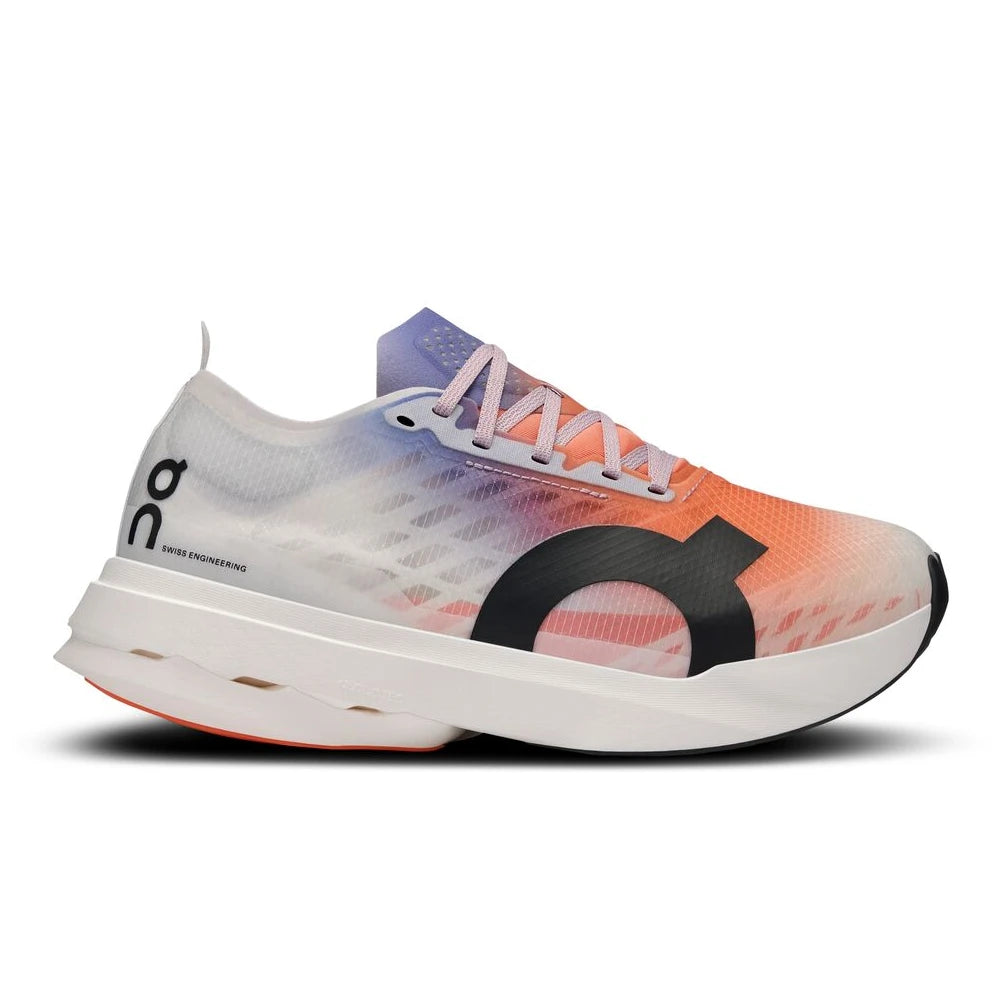 On Cloudboom Strike Dame - White/Flame - Endurance Sport