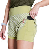 SAYSKY Dame Checker pace 2 in 1 short 3" - Green AOP - Endurance Sport