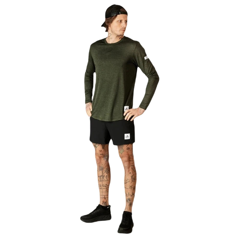 SAYSKY Clean Pace Longsleeve - Green set på model