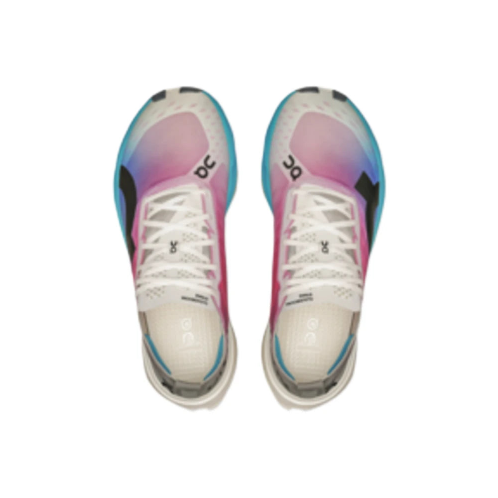 On Cloudboom Strike Herre - White/Horizon - Endurance Sport